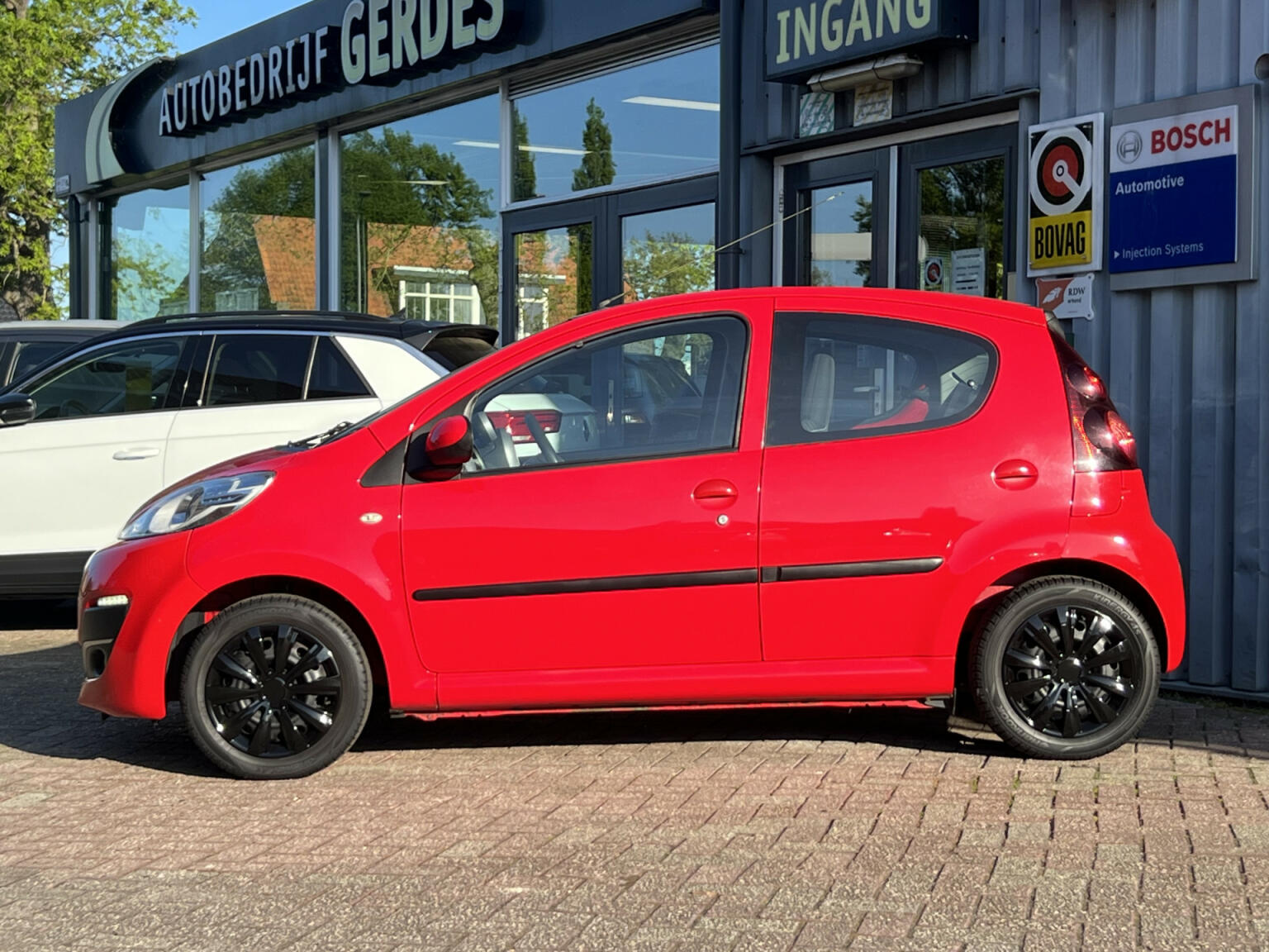 Peugeot-107-1