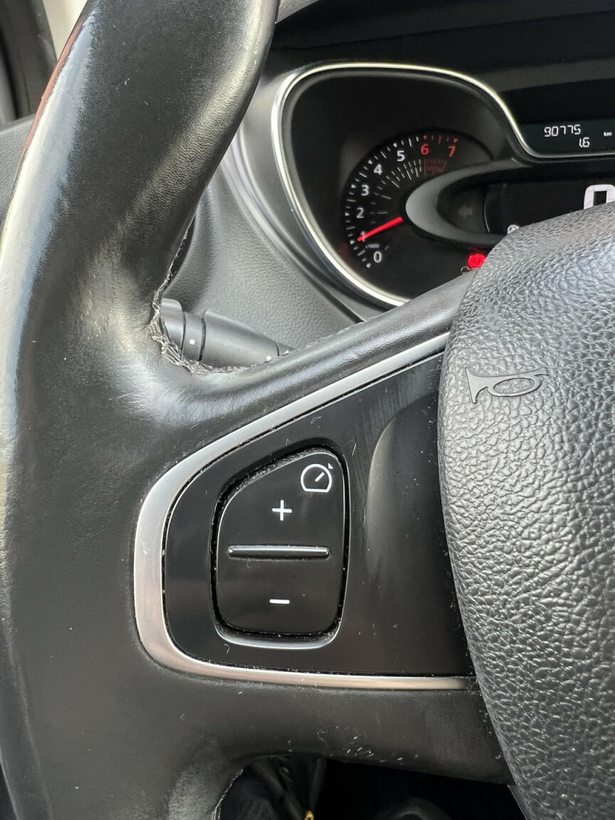 Renault-Captur-16